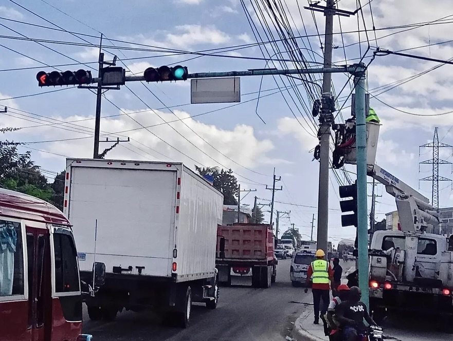 ARREGLO DE SEMAFOROS.